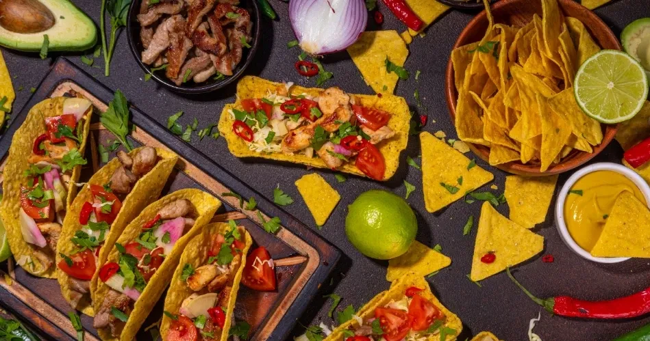 Ultimate Guide to Must-Try Foods in Los Angeles: Iconic Eats & Hidden Gems
