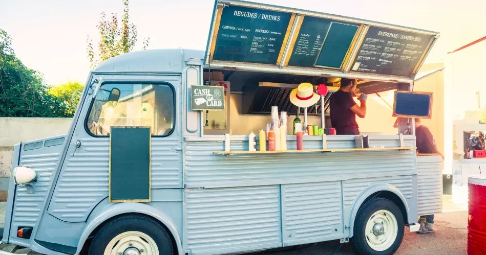 Ultimate Guide to Must-Try Foods in Los Angeles: Iconic Eats & Hidden Gems